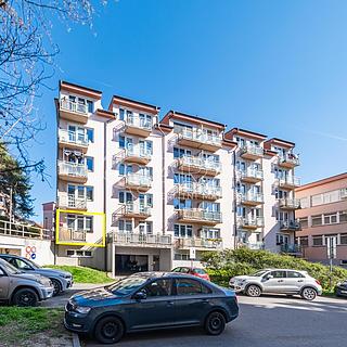 Pronájem bytu 1+kk, garsoniery 32 m&sup2; Praha