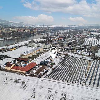 Prodej komerčního pozemku 1000 m&sup2; Mlékojedy