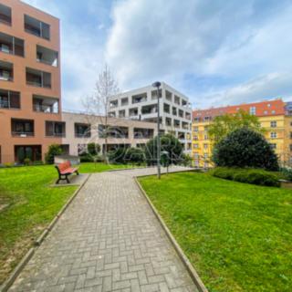 Prodej bytu 2+kk 61 m² Praha