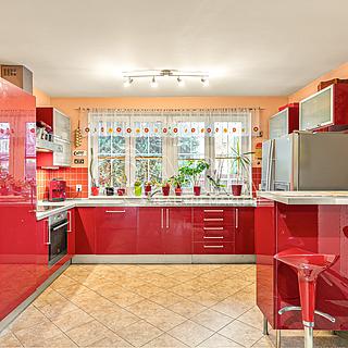 Prodej rodinného domu 195 m&sup2; Hostivice