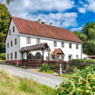 Prodej rodinného domu 250 m² Žandov