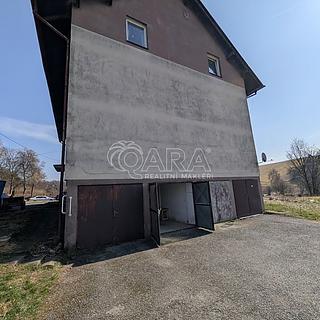 Prodej garáže 14 m&sup2; Bezvěrov