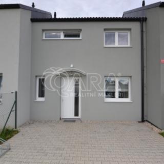 Pronájem rodinného domu 96 m² Radějovice