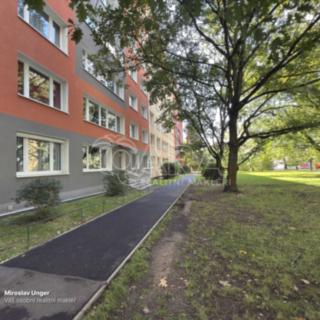Prodej bytu 3+1 75 m² Praha Lhotka, Novodvorská