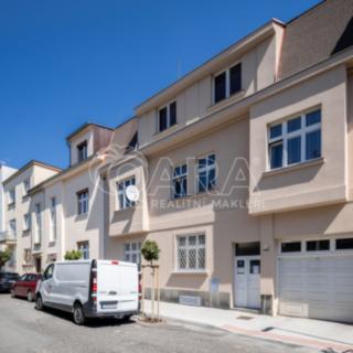 Prodej rodinného domu 460 m² Slaný