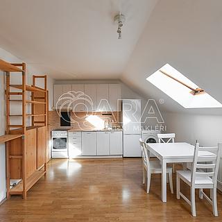 Pronájem bytu 2+kk, 44m²