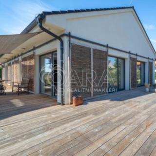 Pronájem rodinného domu 115 m² Obříství, Spojovací