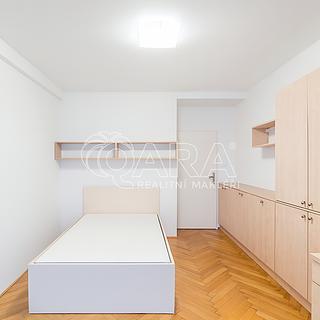 Pronájem bytu 3+1 90 m² Praha