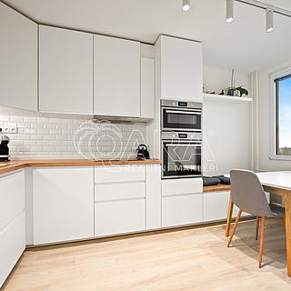 Pronájem bytu 3+1 64 m² Praha