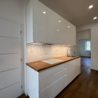 Pronájem bytu 3+kk 73 m² Praha Vysočany, Podnádražní