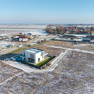 Prodej stavební parcely 857 m² Jenštejn Dehtáry