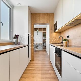 Prodej bytu 3+1 70 m² Ostrava Zábřeh, Výškovická