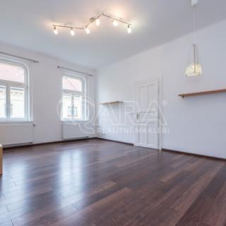 Pronájem bytu 5+kk 146 m² Praha
