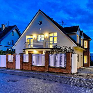 Prodej rodinného domu 509 m&sup2; Praha