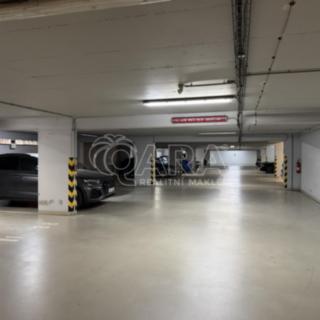 Pronájem garáže 5 m² Praha Karlín, Křižíkova