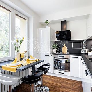 Prodej bytu 3+1 75 m² Praha, Poděbradská