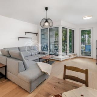Pronájem bytu 3+kk 90 m² Praha