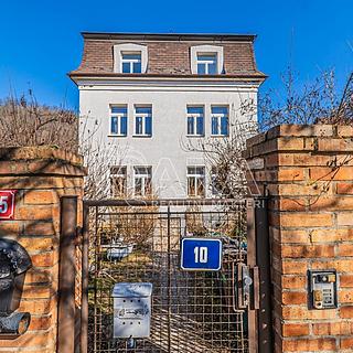 Pronájem bytu 3+1 80 m² Praha Velká Chuchle, V úvoze