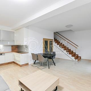 Pronájem bytu 4+kk 116 m&sup2; Praha