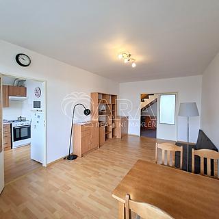 Pronájem bytu 4+1 85 m&sup2; Praha