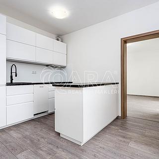 Prodej bytu 2+kk 47 m² Praha, Ke Smíchovu