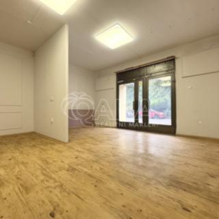 Pronájem obchodu 88 m² Praha