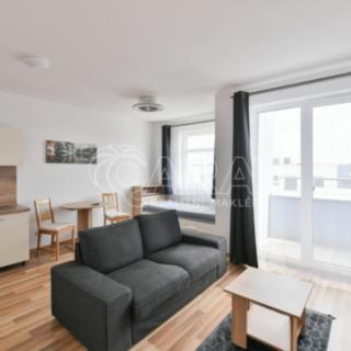 Pronájem bytu 1+kk a garsoniéry 34 m² Praha Uhříněves, Karla Guta
