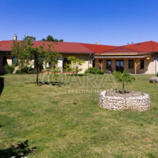 Prodej rodinného domu 340 m² Svárov