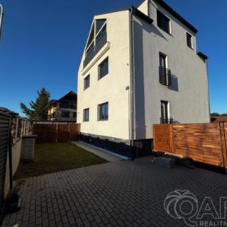 Pronájem bytu 3+kk 56 m² Praha