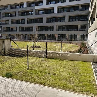 Pronájem bytu 1+kk a garsoniéry 34 m² Praha, Poděbradská