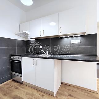 Pronájem bytu 2+kk 40 m² Praha