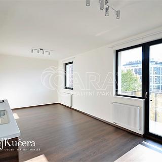 Pronájem bytu 1+kk, garsoniery 38 m&sup2; Praha
