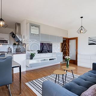 Prodej bytu 2+kk 67 m² Praha Pitkovice, Májovková