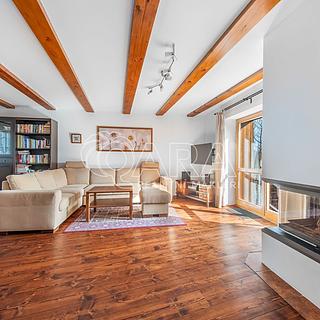 Prodej bytu 4+kk 142 m&sup2; Dobříš