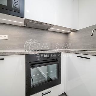Pronájem bytu 3+1 64 m² Praha