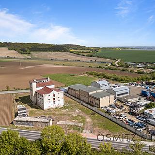 Prodej skladu 3671 m&sup2; Nová Ves