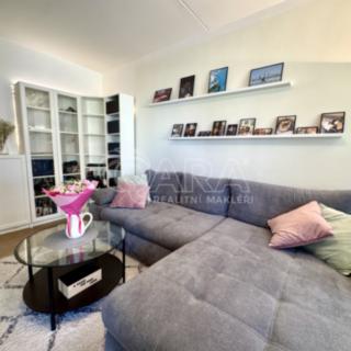 Pronájem bytu 3+kk 78 m² Praha Kamýk, Dobevská