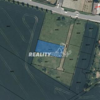 Prodej stavební parcely 900 m² Zlatá