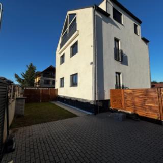 Pronájem bytu 3+kk 56 m² Praha