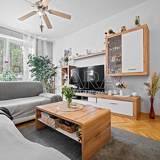Prodej bytu 3+1 67 m² Praha Horní Počernice, Běchorská