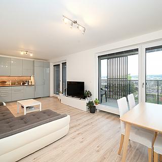 Pronájem bytu 3+kk 97 m² Praha