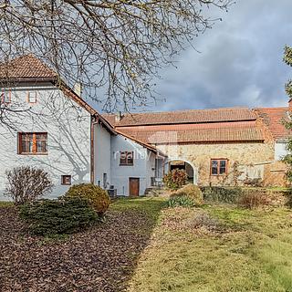 Prodej rodinného domu 200 m&sup2; Město Touškov