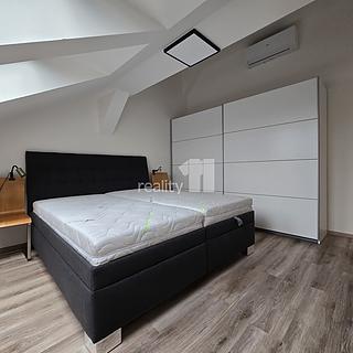 Pronájem bytu 2+kk 40 m² Praha