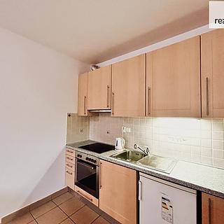 Pronájem bytu 1+kk a garsoniéry 50 m² Praha Michle, Pod Bohdalcem I