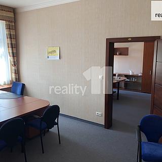 Pronájem kanceláře 52 m&sup2; Karlovy Vary