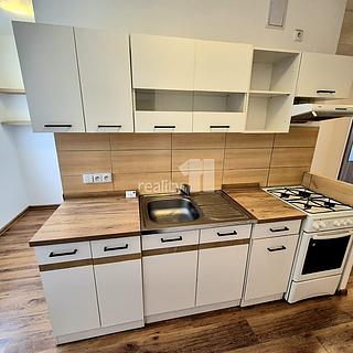 Pronájem bytu 2+1 49 m² Aš, Příbramská