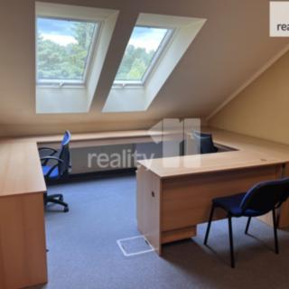 Pronájem kanceláře 21 m² Karlovy Vary Dvory, Chebská