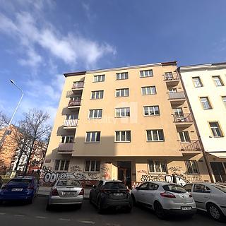 Pronájem bytu 2+1 75 m&sup2; Praha