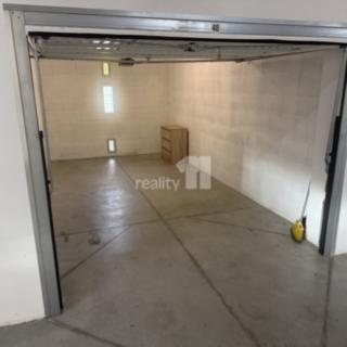 Pronájem garáže 17 m² Pelhřimov, Osvobození