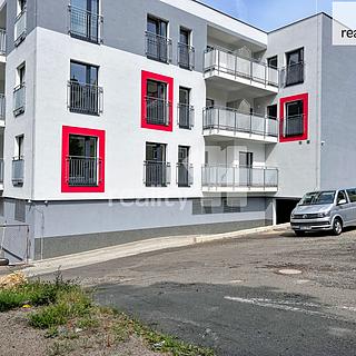 Pronájem bytu 2+kk 74 m² Liberec II-Nové Město, Papírová
